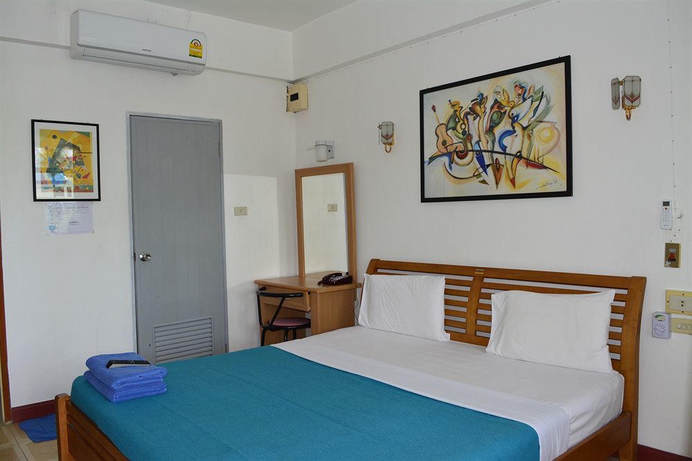 The Expat Hotel Patong Kültér fotó
