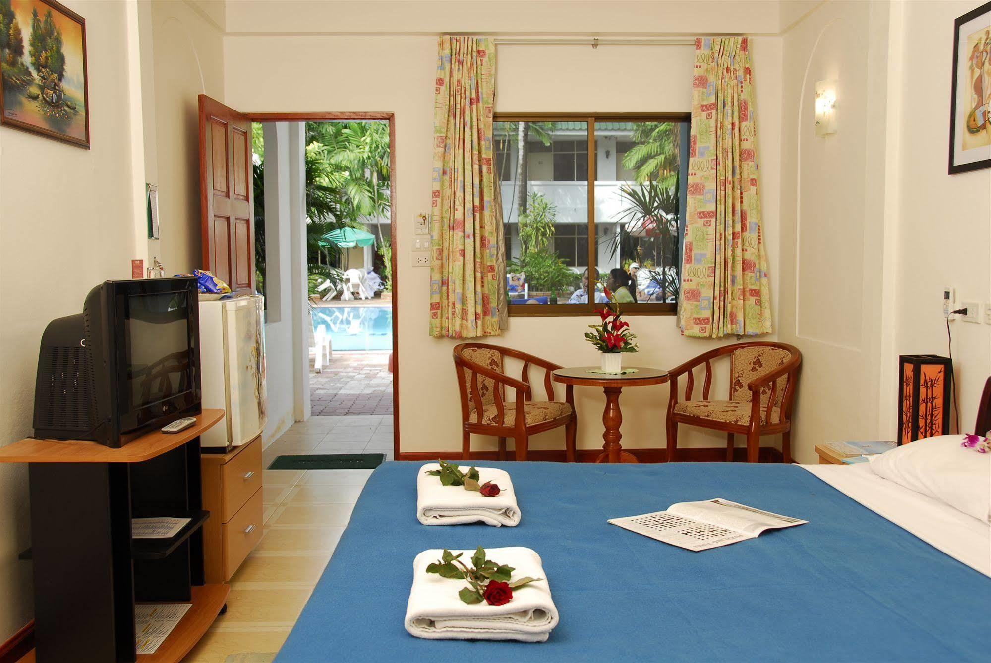 The Expat Hotel Patong Kültér fotó