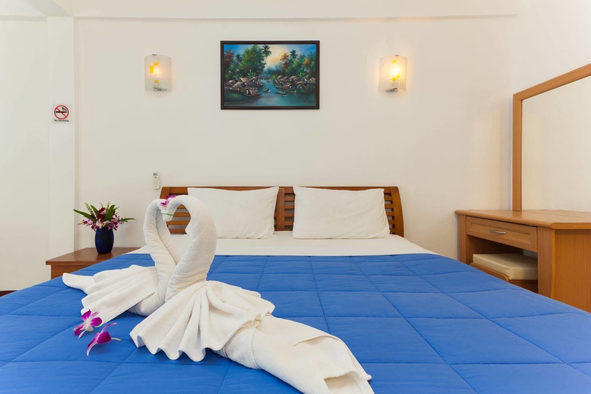 The Expat Hotel Patong Kültér fotó