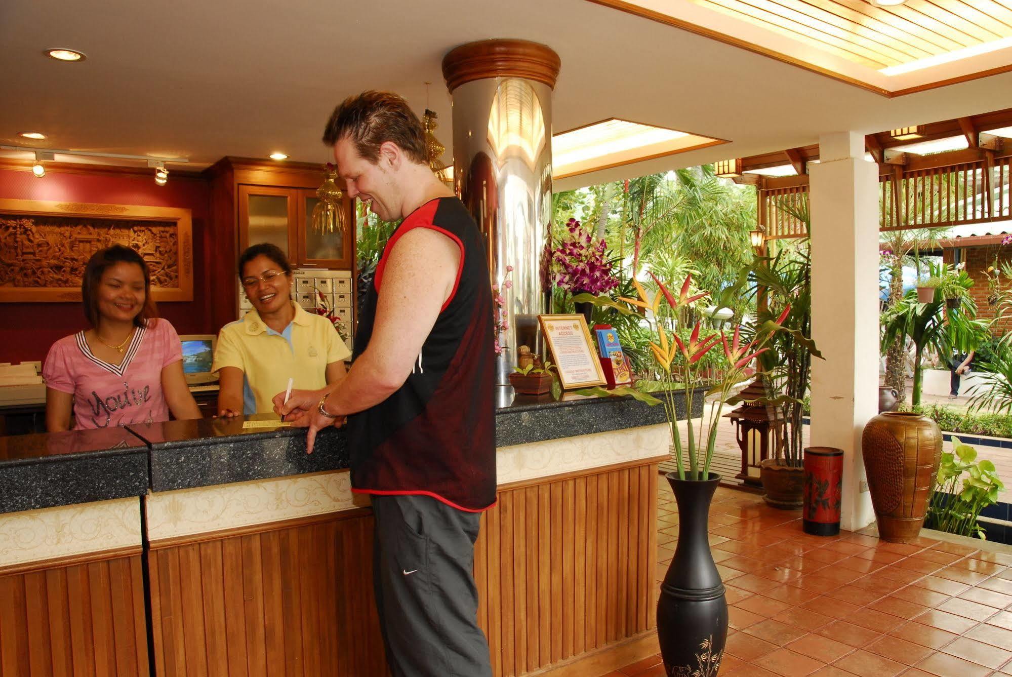 The Expat Hotel Patong Kültér fotó